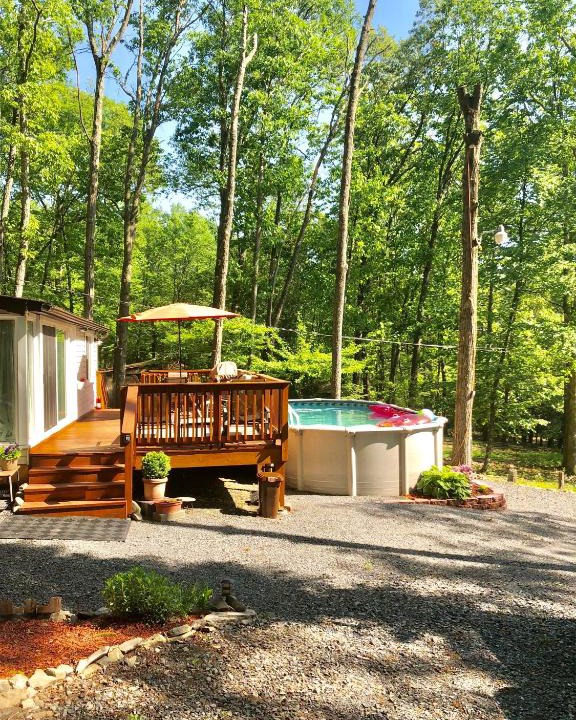 East Stroudsburg House | Pocono cabin with private pool at Shawnee Mtn
