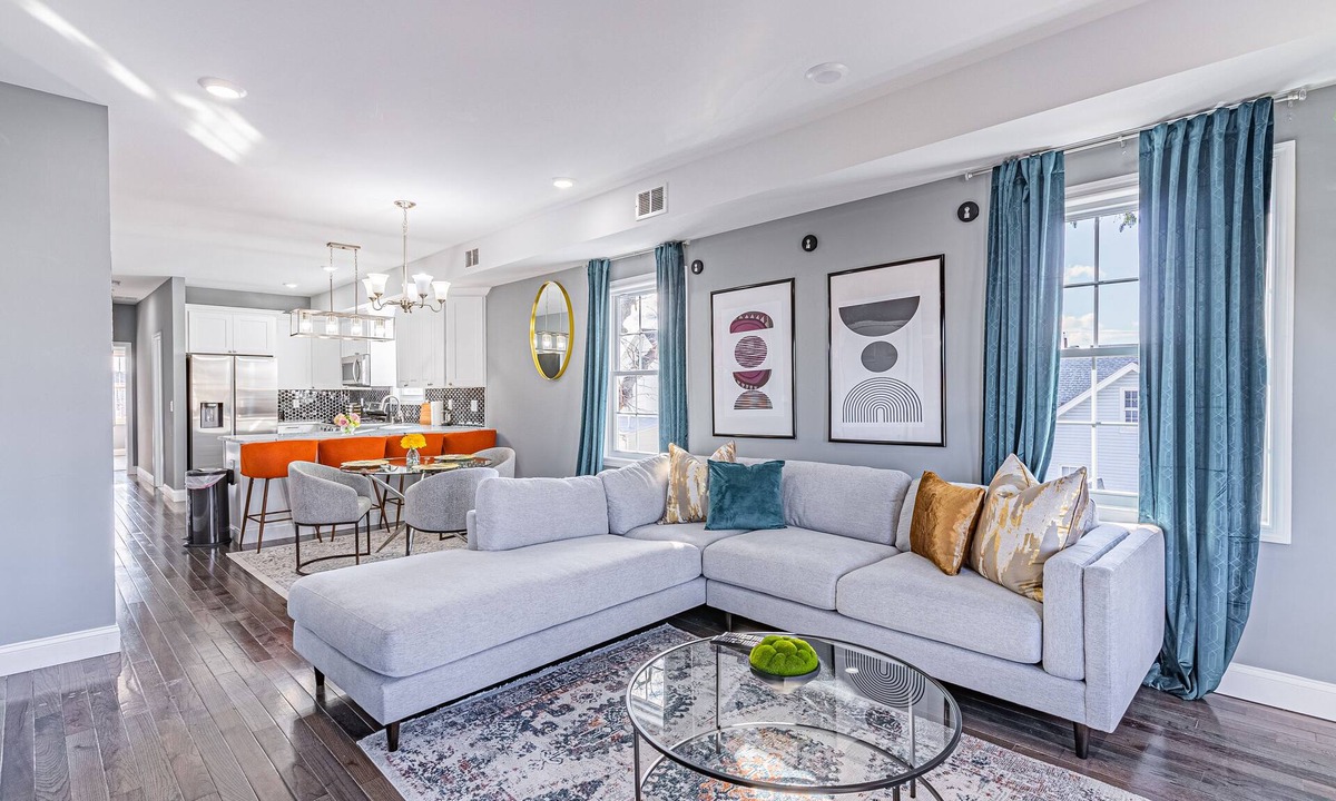 South Plainfield House | Posh Living Estate