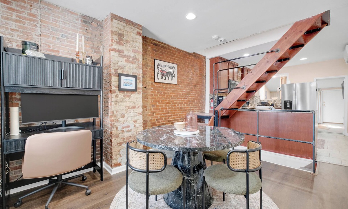 Downtown Baltimore House | Prime Location! 2BR/2BA rowhouse steps from Ravens Stadium & Camden Yards.