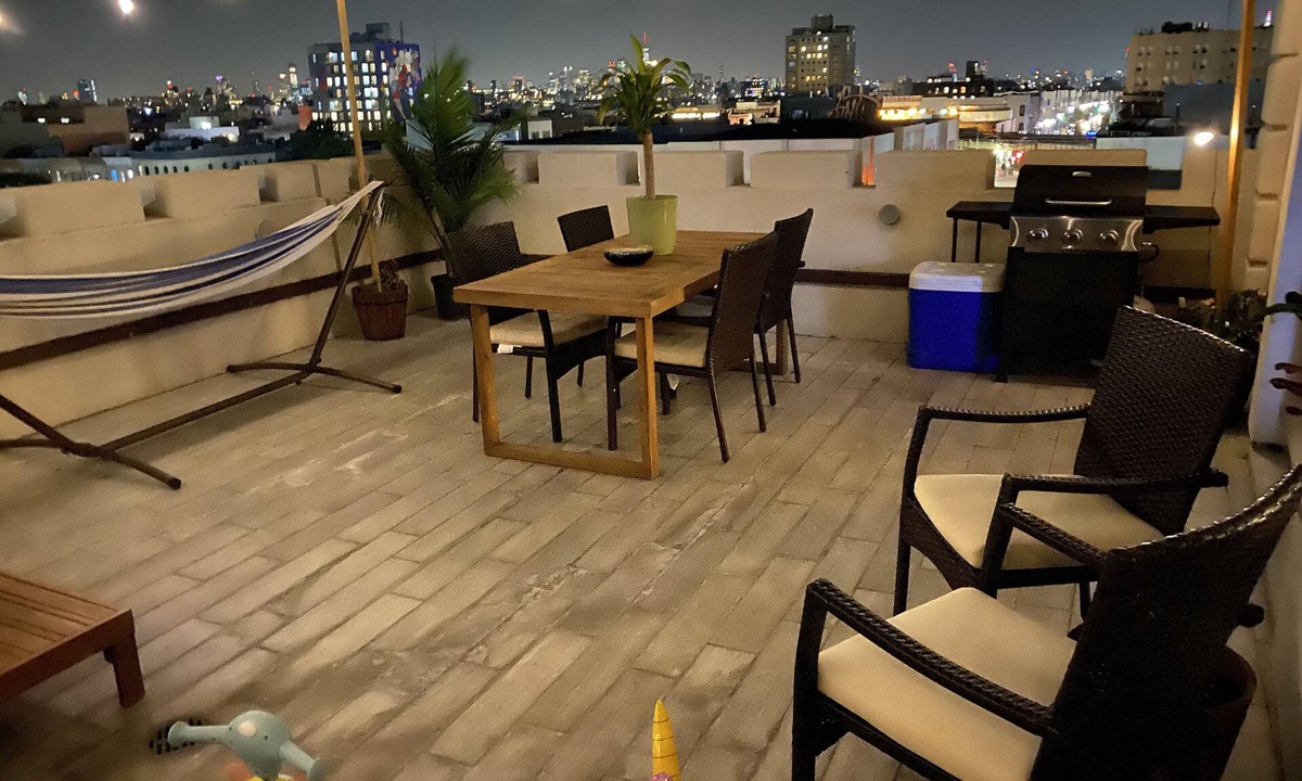 Queens Apartment | Private Rooftop Terrace - Amazing Views - 3 Bed Apt in Bushwick