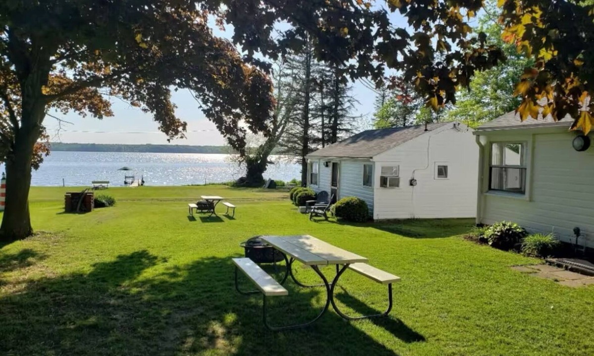 Westford Cottage | Pymatuning Lakefront Cottage 3 with Dock Slip