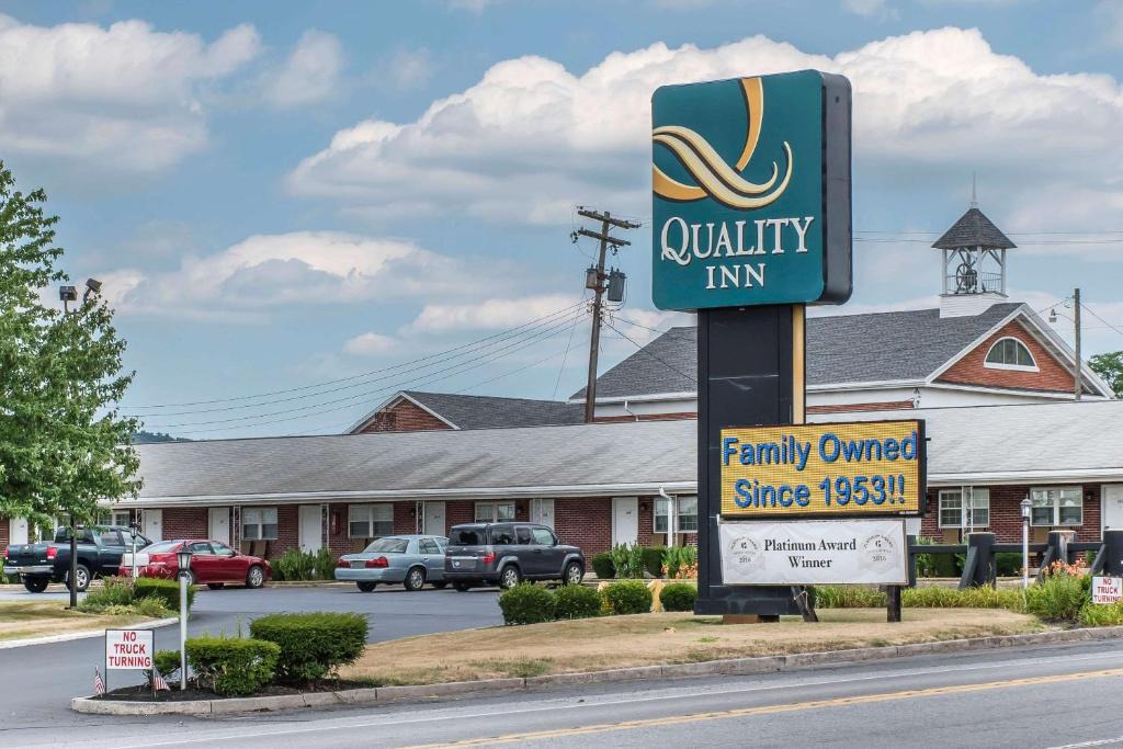 Quality Inn Breeze Manor | Breezewood