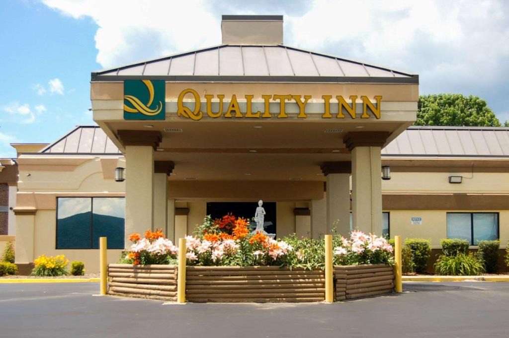 Mill Hall Hotel | Quality Inn Mill Hall - Lamar