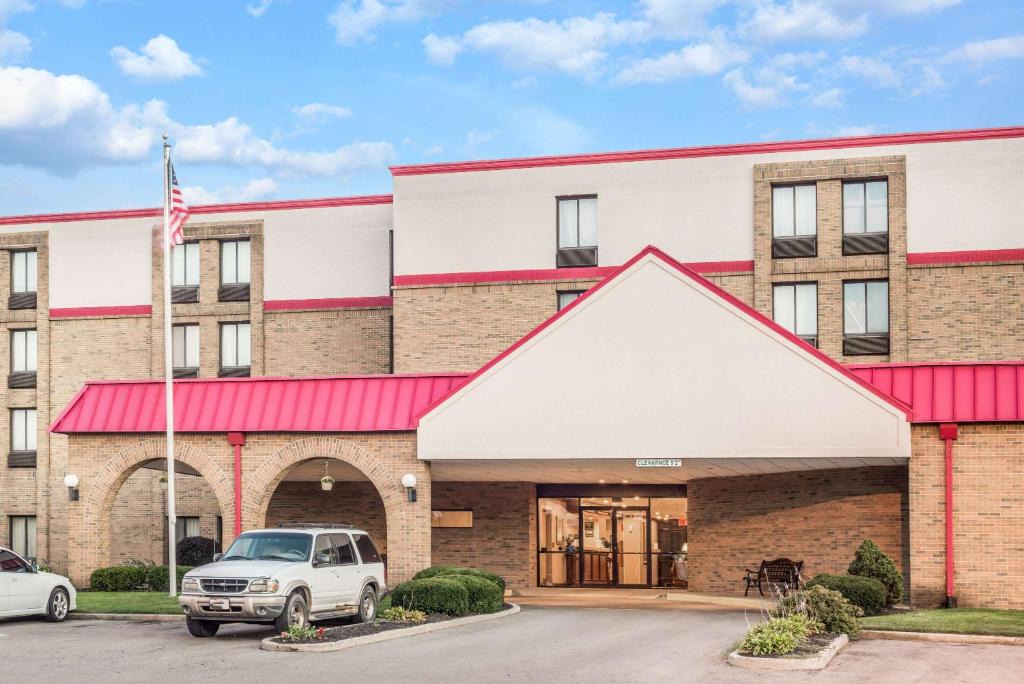 Ramada | Xenia