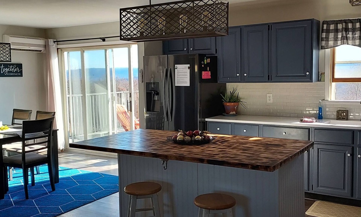 Huntingdon House | Raystown Family Hideaway