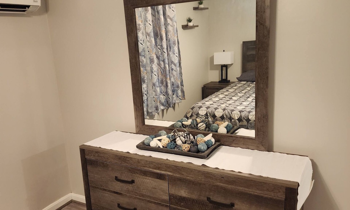 Linglestown Apartment | Recently updated contemporary getaway. Near Hershey w/ shopping & concerts...