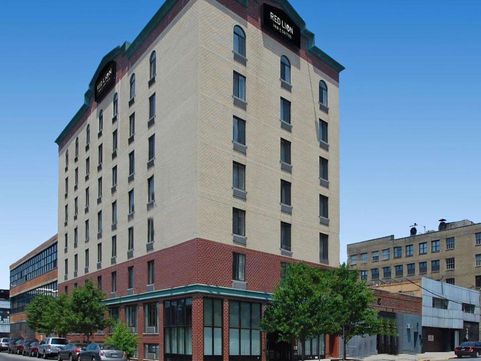 Hunters Point Hotel | Red Lion Inn & Suites Long Island City