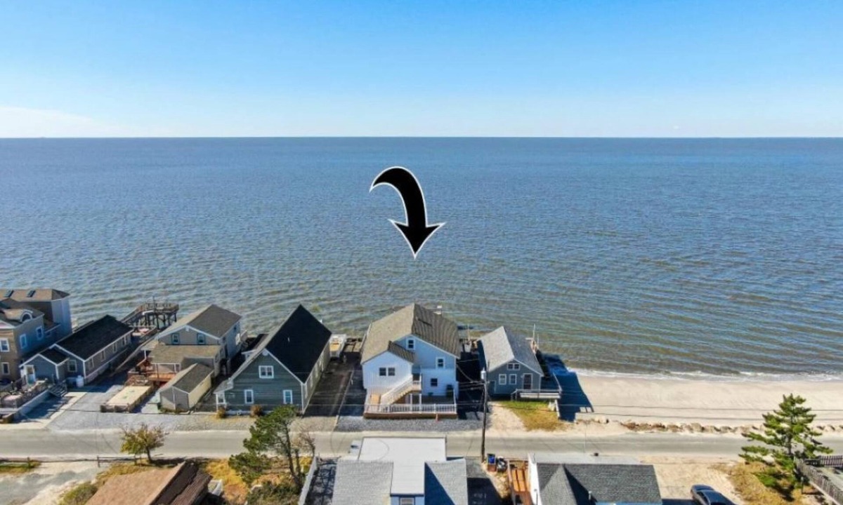 Goshen House | Reed's Beach - Bay Front Duplex - Both Units - Perfect for Multiple Families