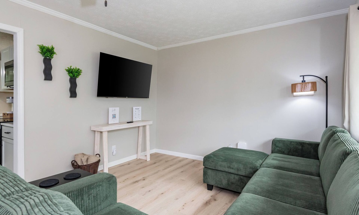 Fairborn House | Renovated Retreat, Fire-Pit, 2 King Beds
