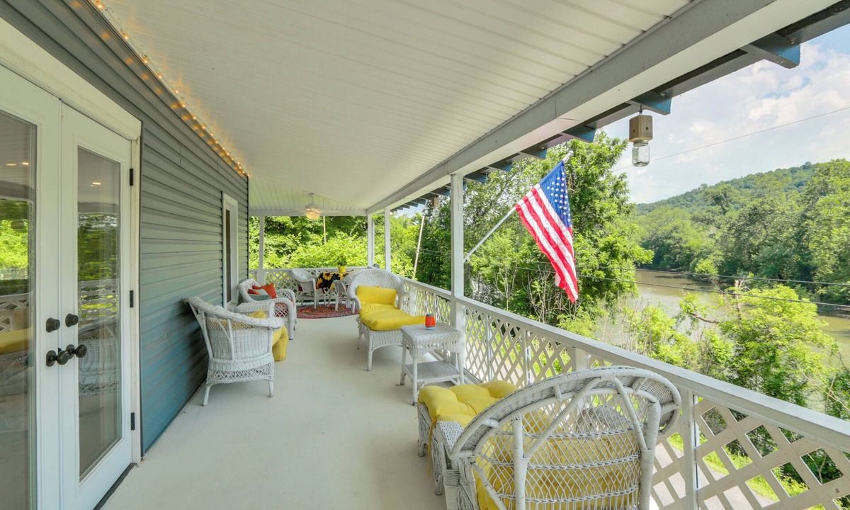 Huntingdon House | River Views & Boat Launch Access: Huntingdon Home