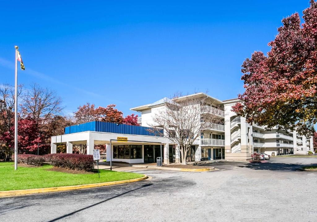 Violetville Hotel | Rodeway Inn Baltimore - Inner Harbor South