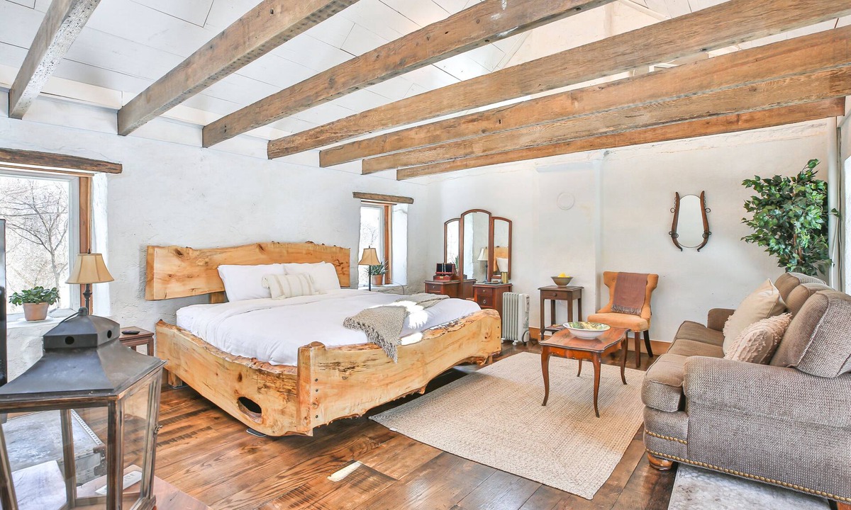 Tuscarora House | Romantic Stone Cottage Circa 1869-75 acres to Hike
