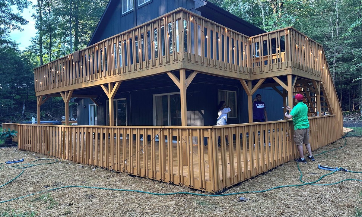 Cresco Ski Chalet | Sauna Hot Tub Sleep 16 King Beds Bunk room in 3 acre state Forest pocono spa