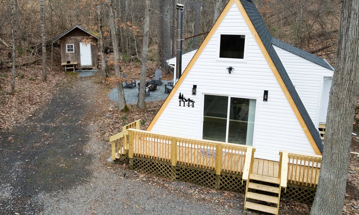 Mount Jackson Apartment | Secluded Modern A-frame in Shenandoah Valley