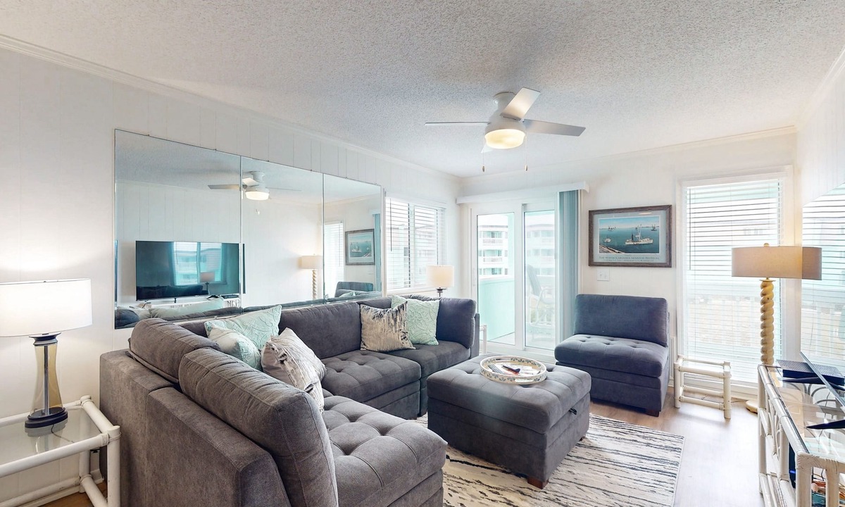 Morehead City Condo | Second-Floor Condo with Ocean & Courtyard View, Balcony, WiFi, Shared Pool