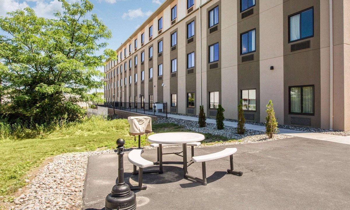 Town of Wawayanda Hotel | Sleep Inn & Suites Middletown - Goshen