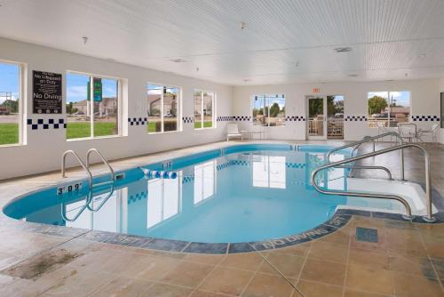 Inn Port Clinton | Gypsum
