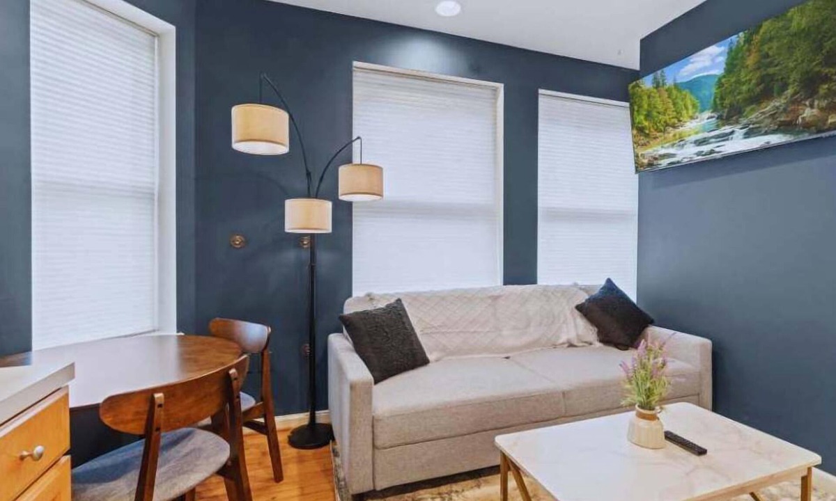 Rittenhouse Row Apartment | Spacious 2BR Gem | Prime Rittenhouse Area