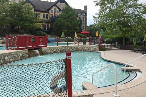 Vernon Apartment | Spacious Condo with View Less Than 1 Mi to Mtn Creek Resort!
