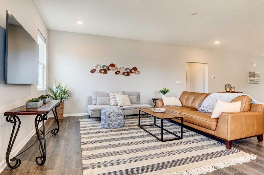 Maxwell House | Spacious Home with Patio Near Fishers!