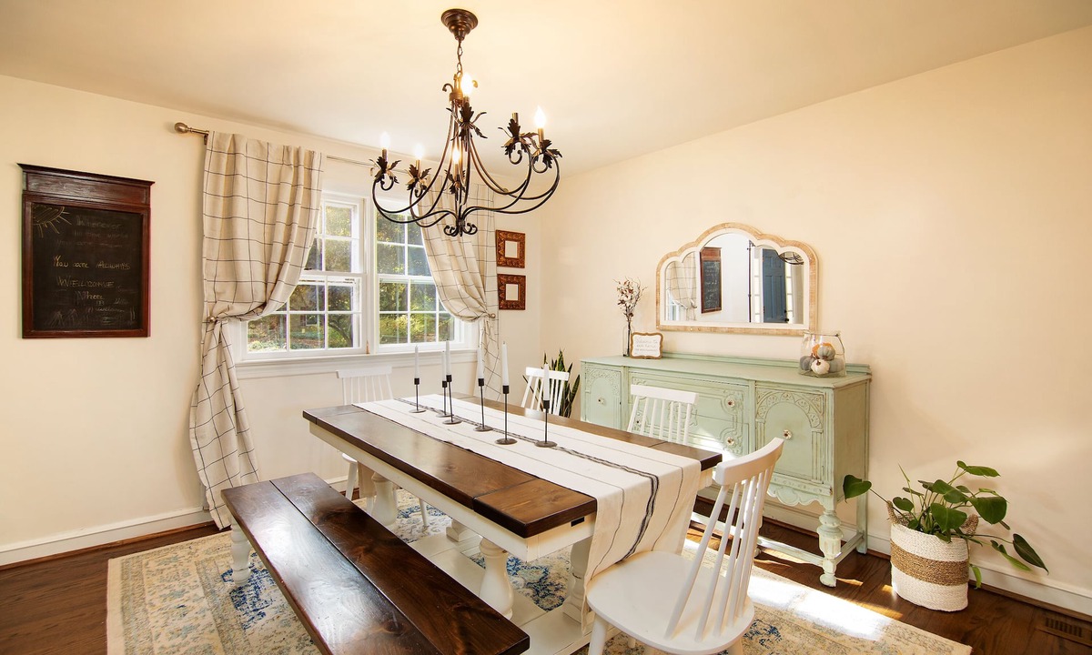 Wilmington House | Spacious N Wilm 4 BR w/bright, open. kitchen