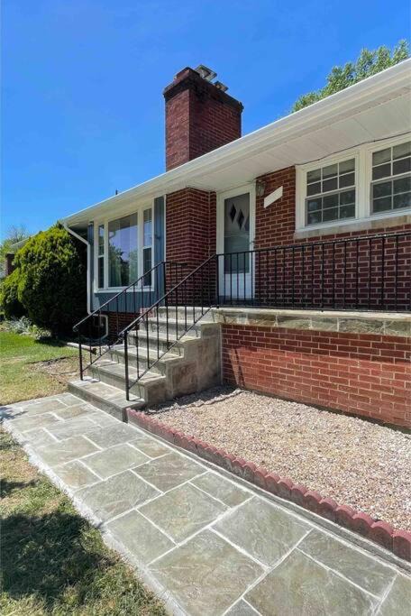 Fort Washington Villa | Spacious single family home close to VA and DC 5mins to MGM