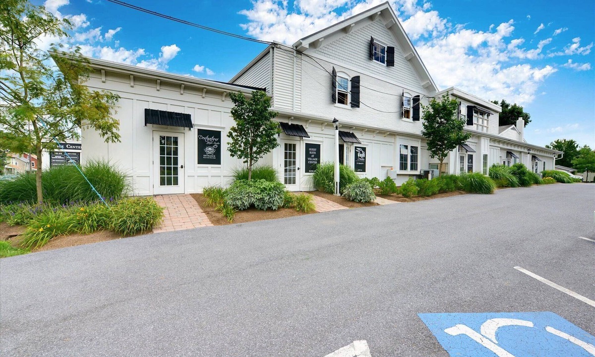 Leacock-Leola-Bareville Apartment | Spacious & Stylish 2-Bedroom Apartment – Perfect for Getaways or Business Travel