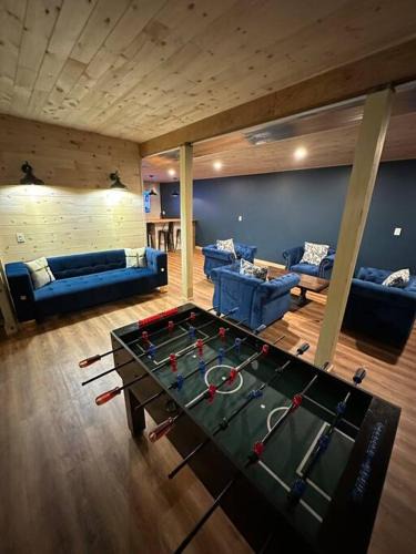 Long Pond House | Speedy Net Getaway for Executives
