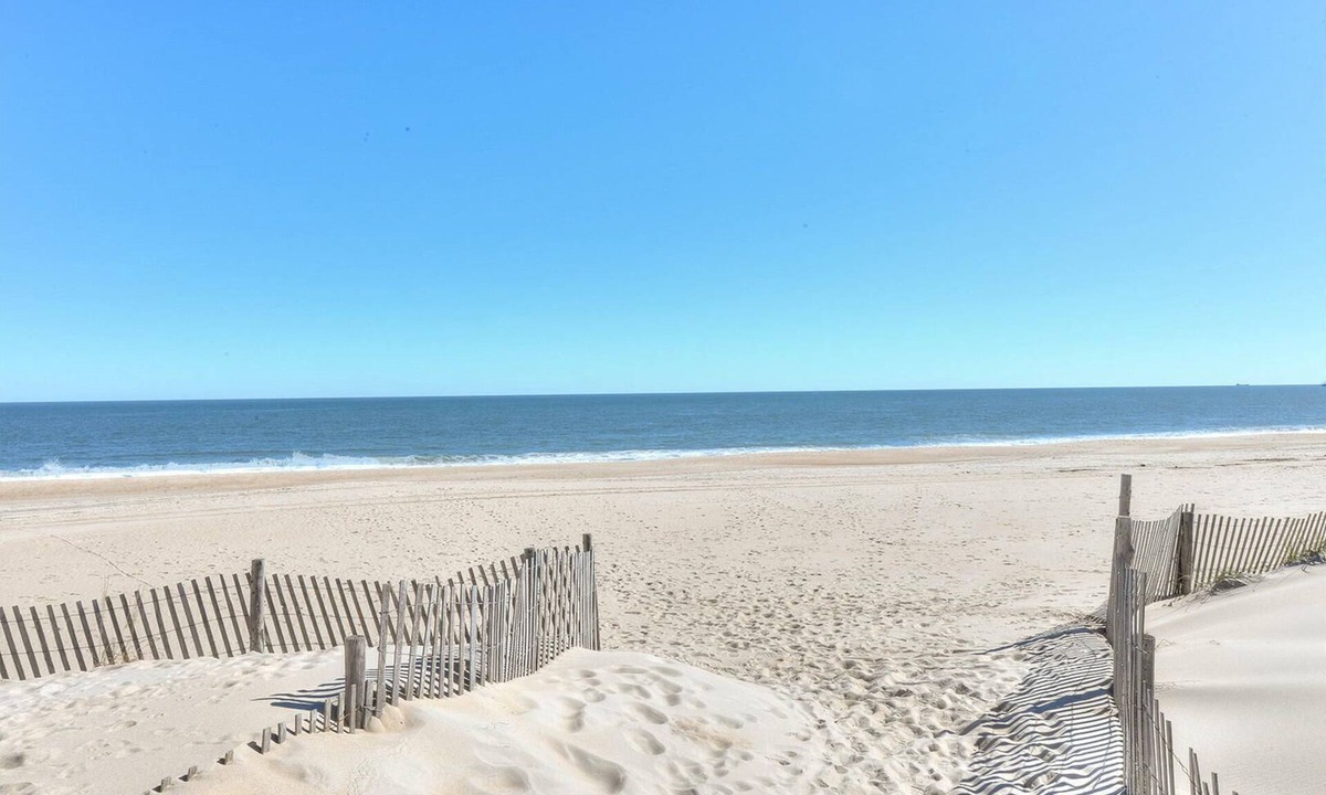 North Shores House | Steps from the Ocean! Renovated Townhome with Pool, Beach & Private Yard