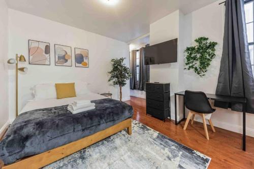 Center City Apartment | Studio Across the Street from Convention Center 2R