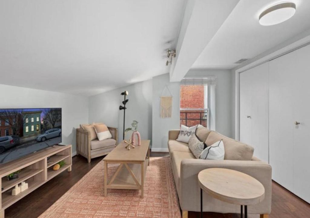 Cincinnati Apartment | Studio steps to Soccer and OTR and Downtown