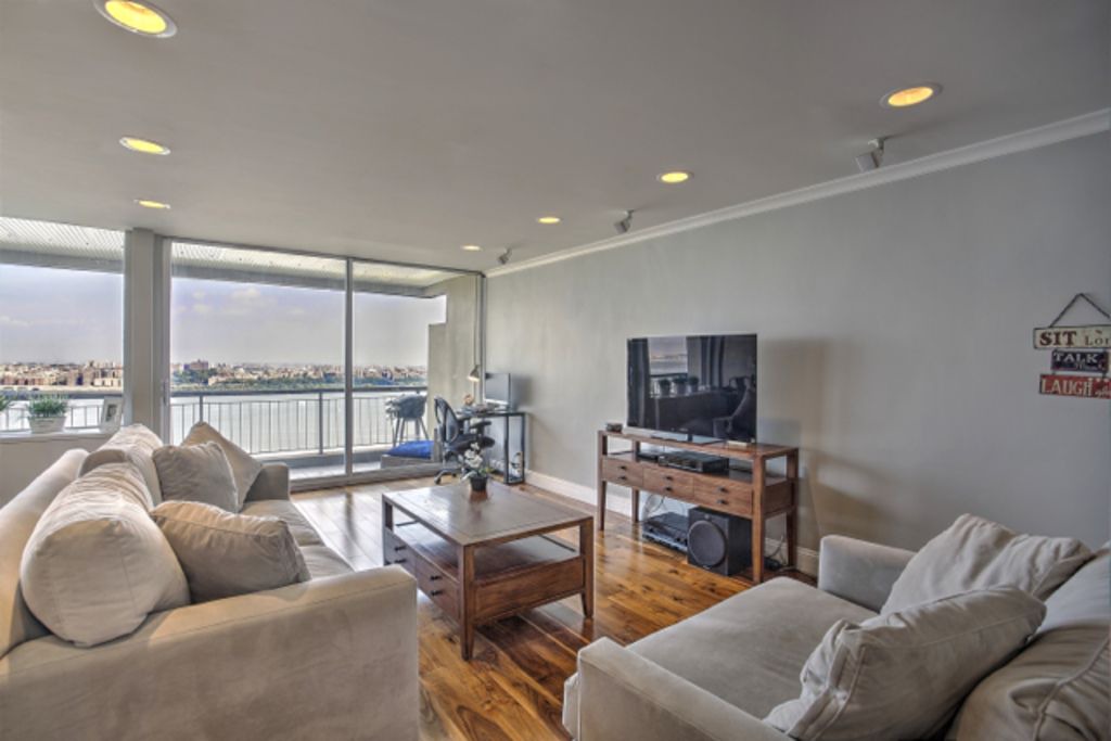 Fort Lee Apartment | Stunning 1 BR w/ NYC View on Fort Lee