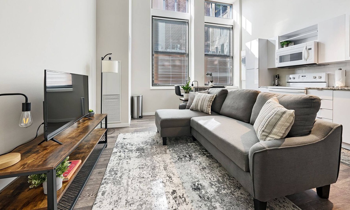 Downtown Cincinnati Condo | Stylish Downtown Condo, Steps to Ball Park w/ Unmatched Pool & Amenities 228