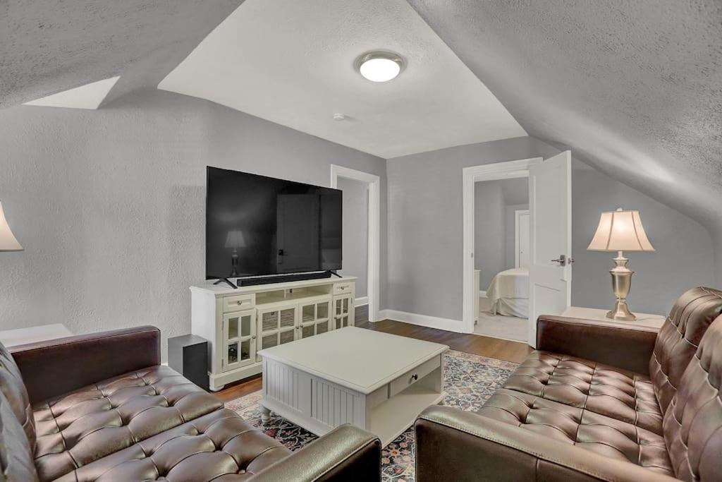 Harrisburg - Hershey Apartment | Suites on Seneca - Gorgeous One Bedroom Apartment
