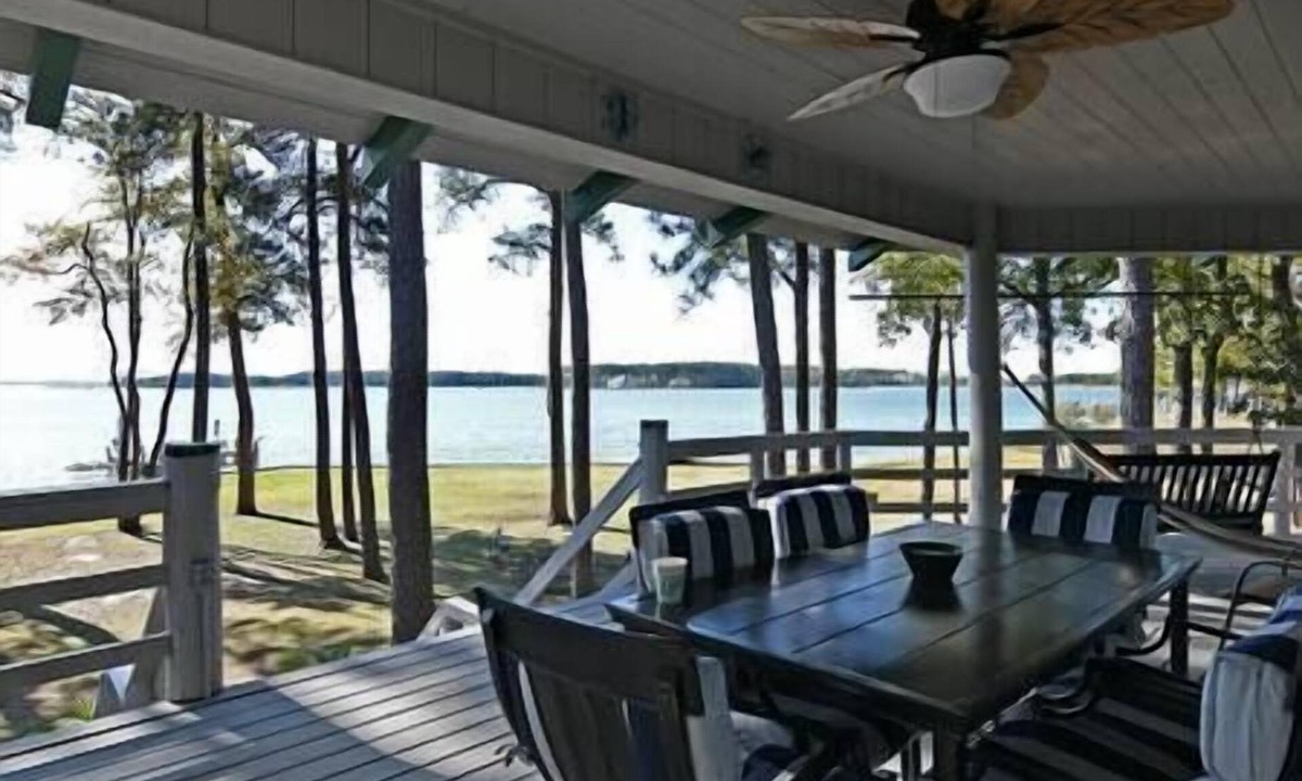Cambridge House | Sunset Breezes - quiet waterfront retreat