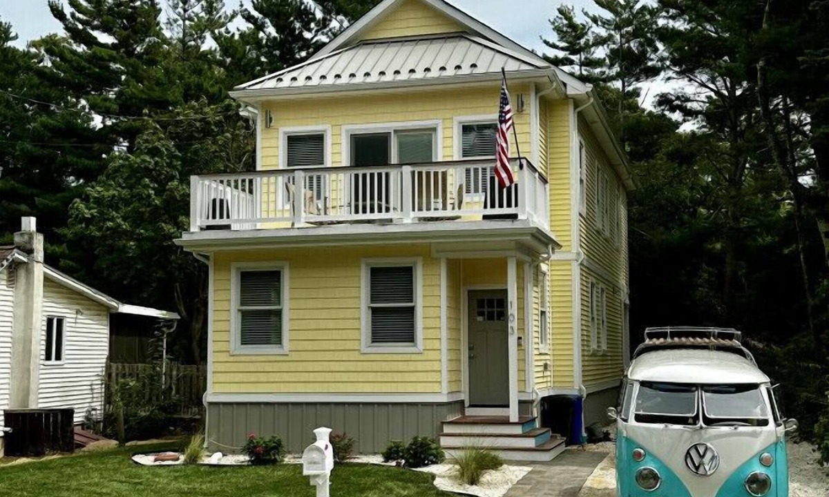 North Cape May House | SUR LA MER is a new stunning bayside retreat 2 blocks from the bay beach