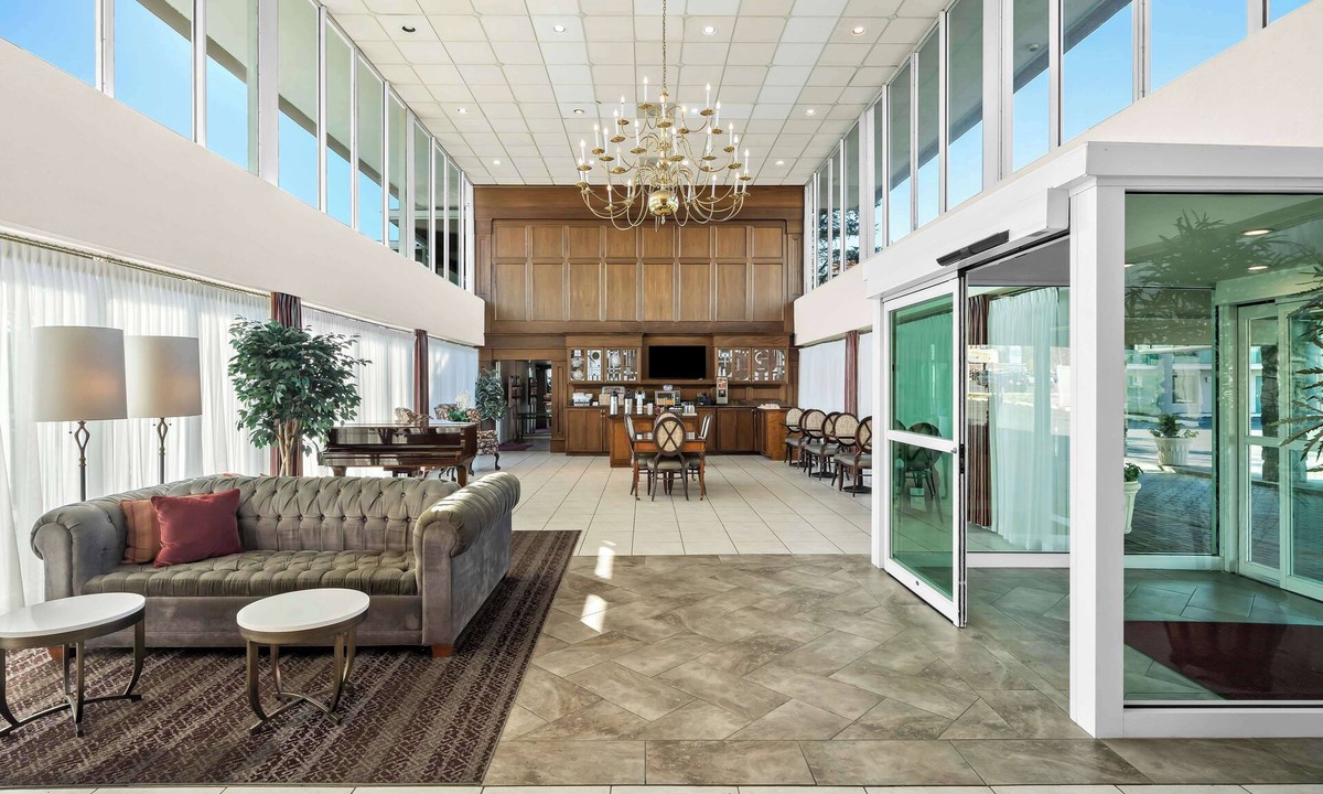 Wilmington Hotel | SureStay Plus Hotel by Best Western Brandywine Valley
