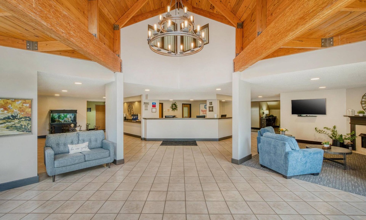 Elizabethtown Hotel | SureStay Plus Hotel by Best Western Elizabethtown Hershey