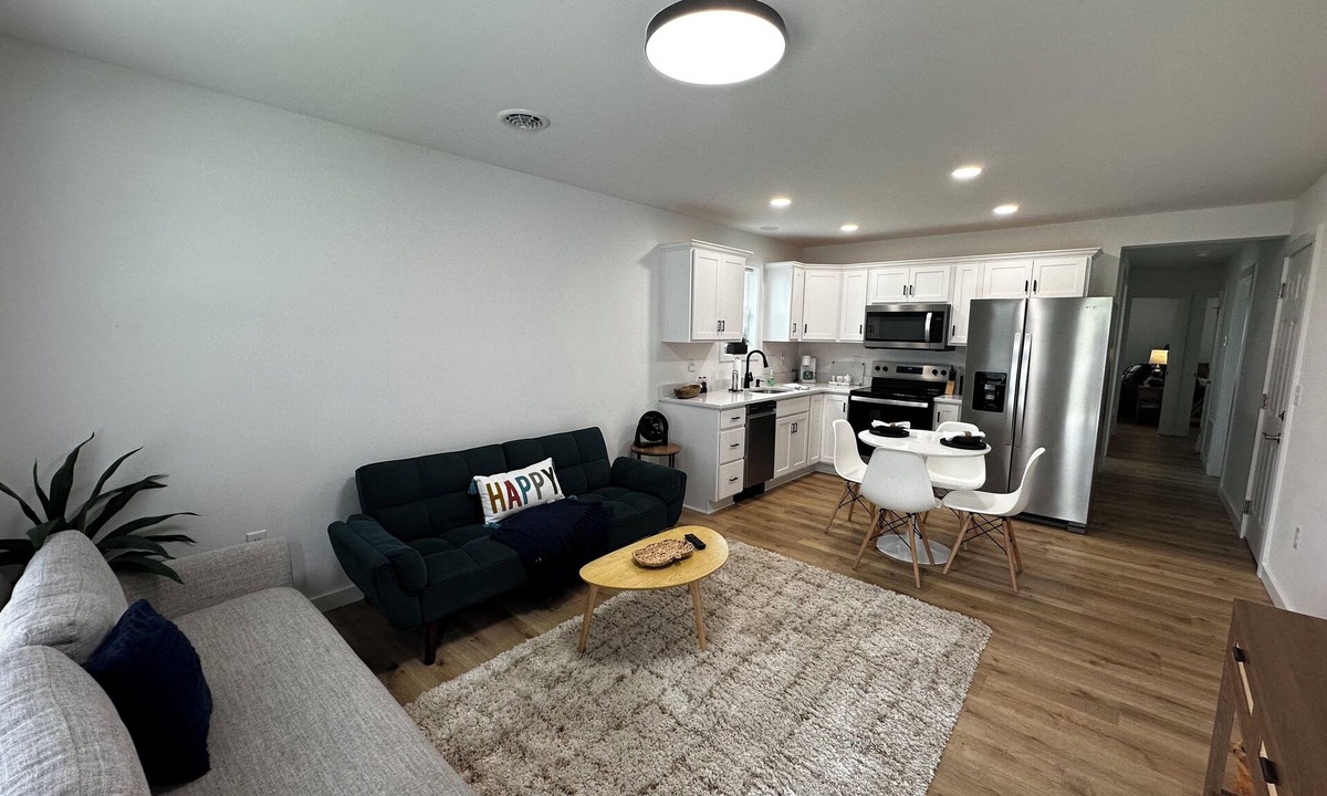 Lawson Heights House | SVC Homecoming, Ligonier Days, Palmer Airport- New 3BD House