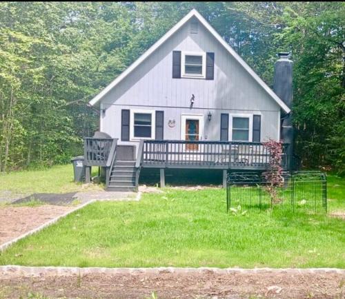 Tobyhanna House | The Beautiful & Cozy Malvec Chalet