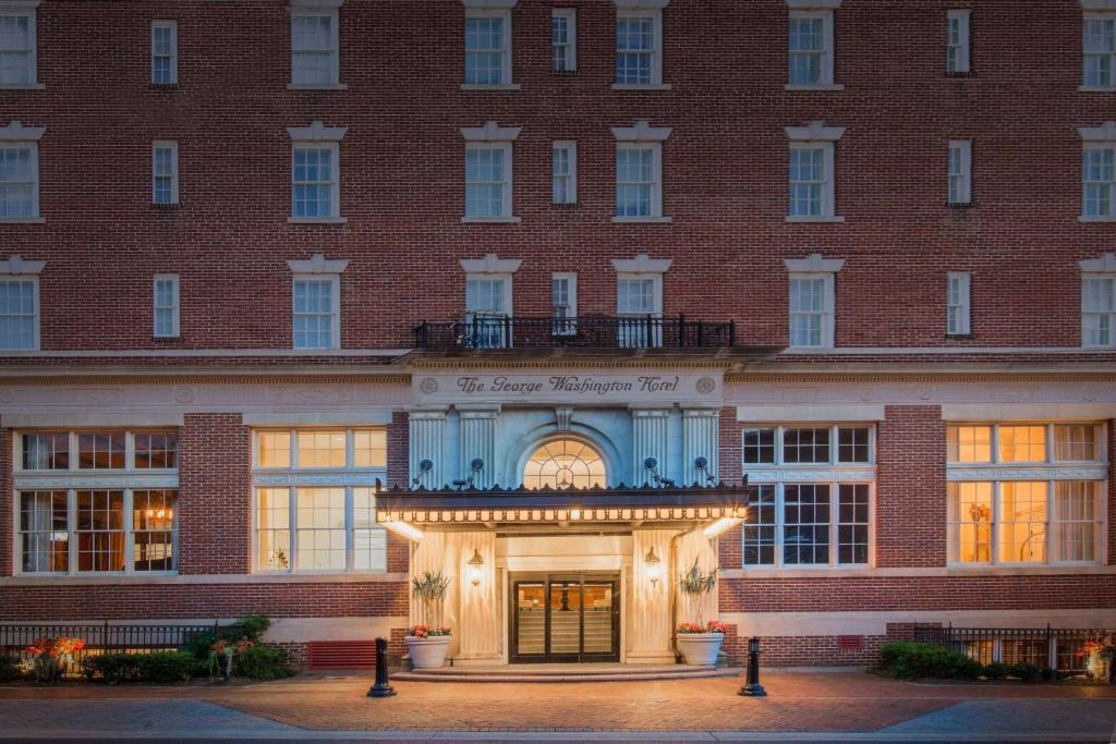 The George Washington Wyndham Grand Hotel | Old Town Winchester