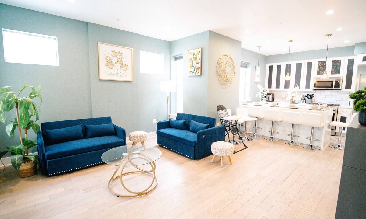Near Northeast House | The Grand DC Stay I Deck and Parking I 4BR/3.5 BA