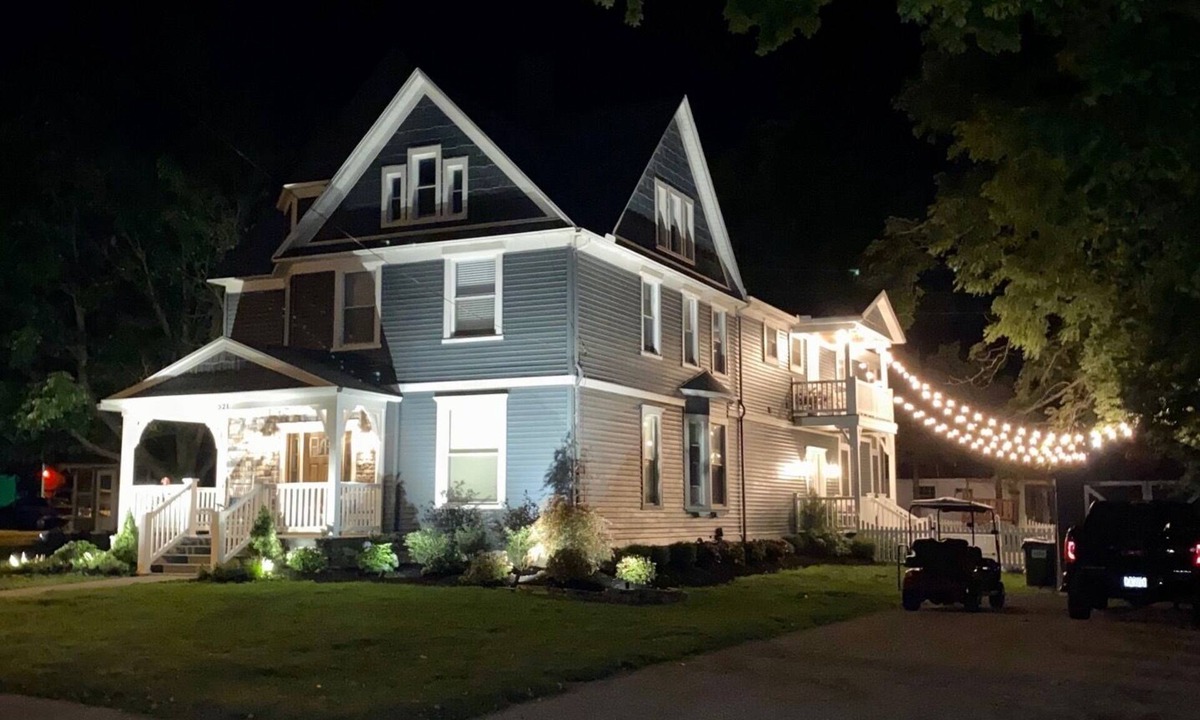 Put-in-Bay House | The LARGEST, NICEST, & BEST located Put-In-Bay House!