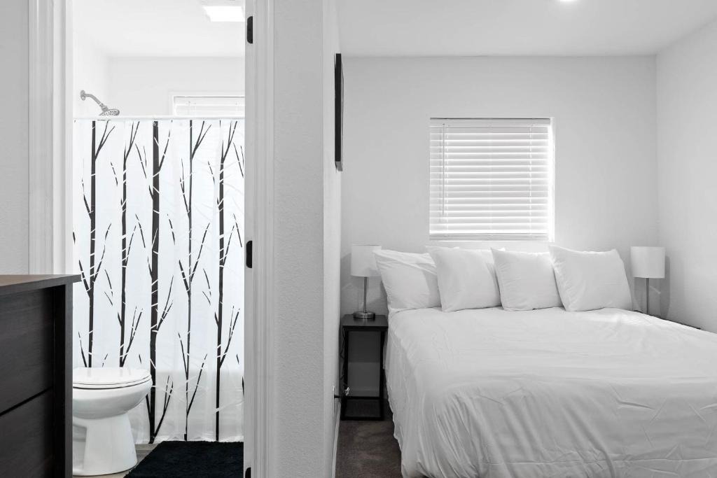 East Ridge Apartment | The Laurel Lounge- Apt 3