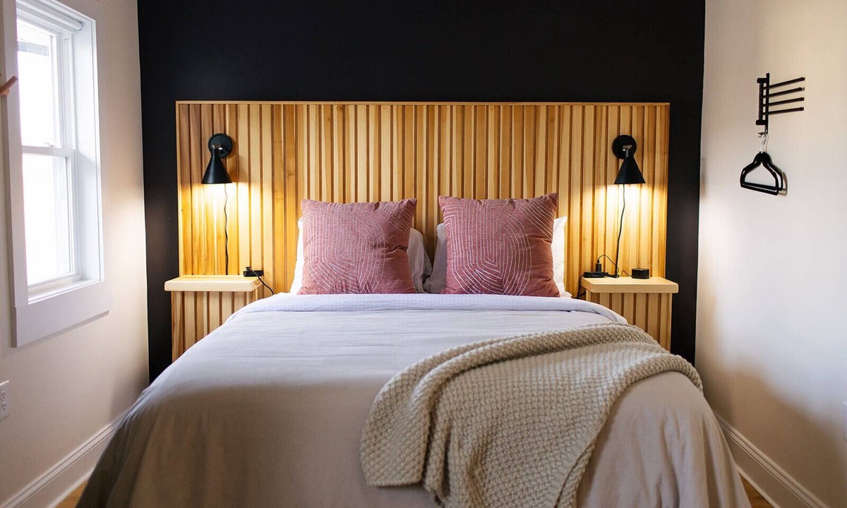 Chambersburg Apartment | The Mane & Co - No. 4