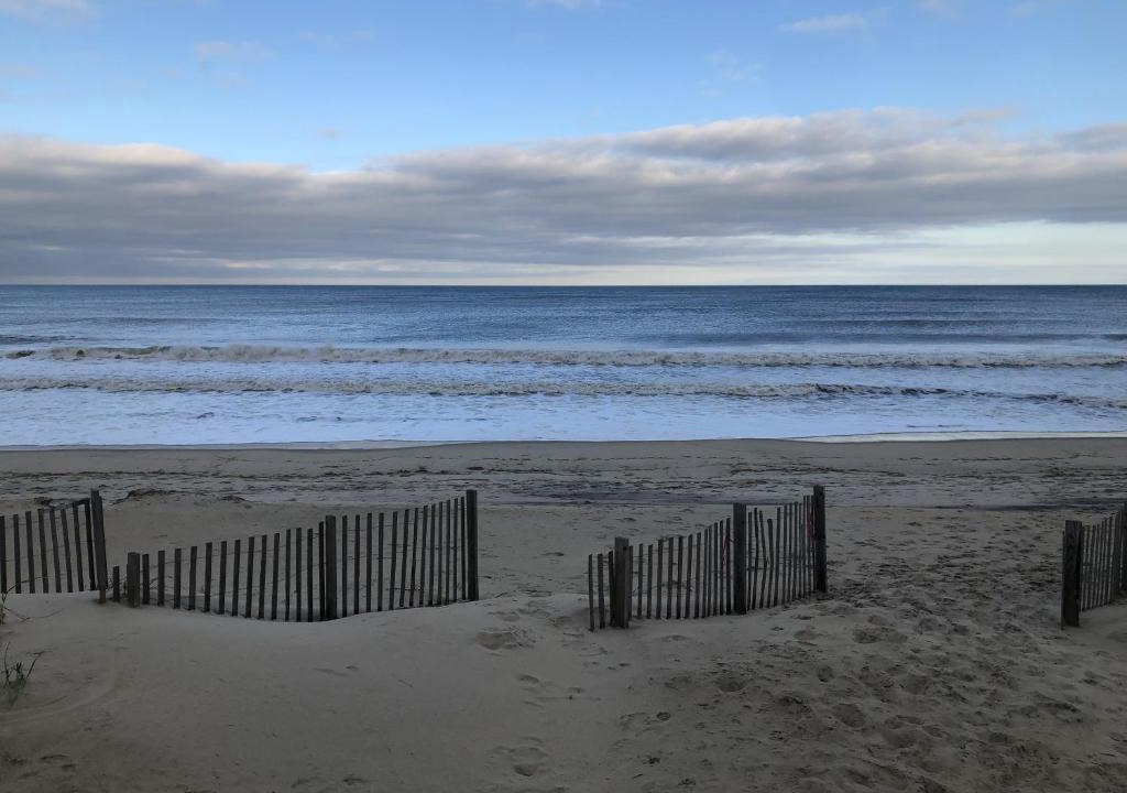 Kitty Hawk House | The Pirates' Retreat cottage