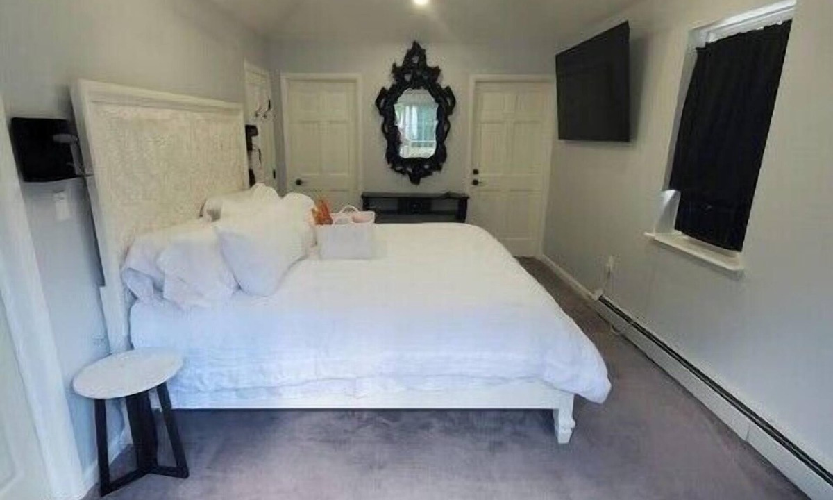 Reeders House | The Porter Estates Welcomes you.n