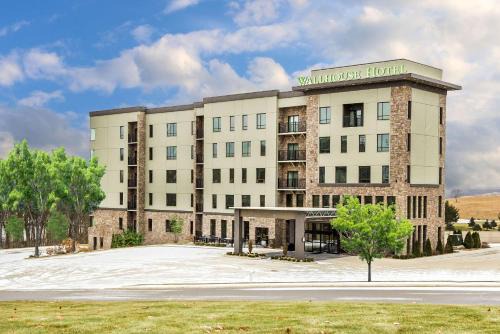 The Wallhouse Hotel | Walnut Creek