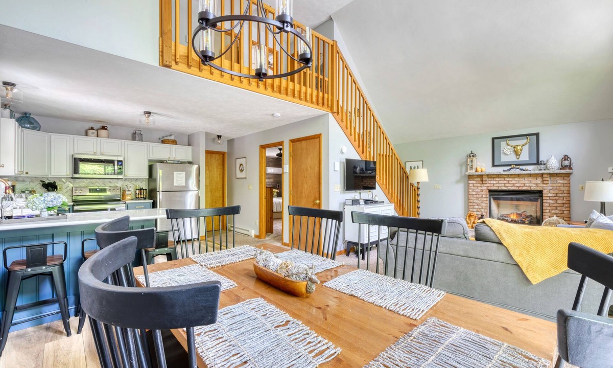 Lake Ariel House | 🌞The Woodview at The Hideout with open floorplan and HUGE Gameroom!🌞