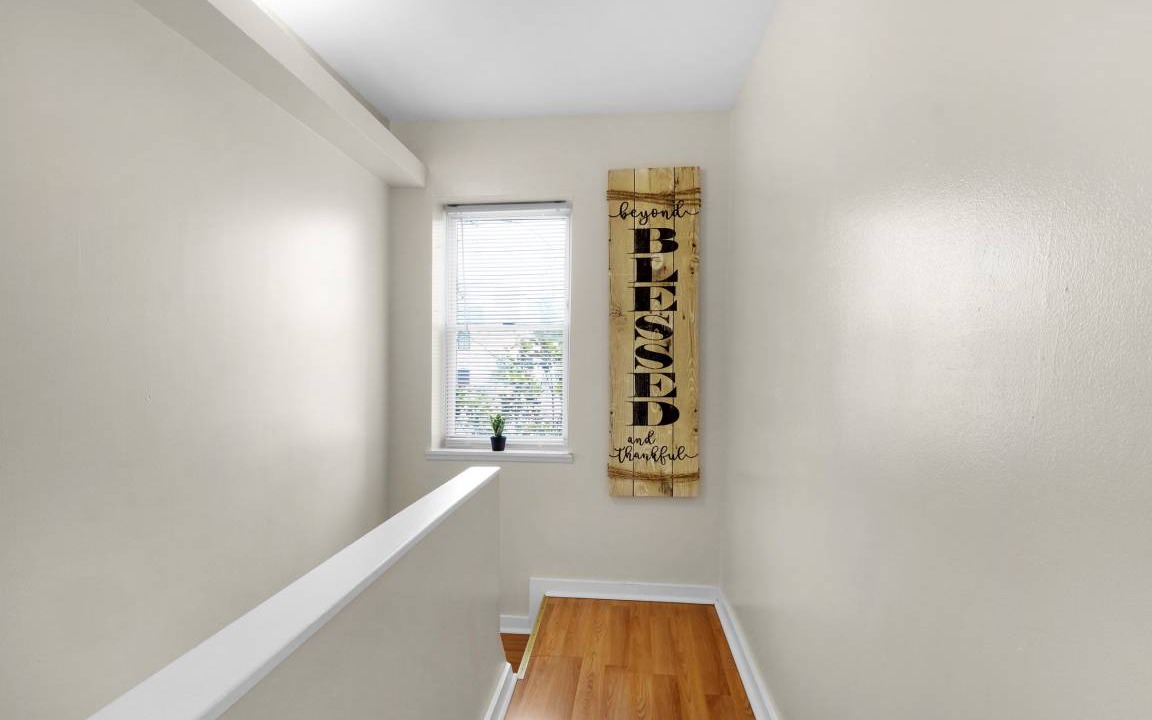 Graduate Hospital Apartment | This apartment is a 2 bedroom (s), 1 bathrooms, located in Philadelphia, PA.